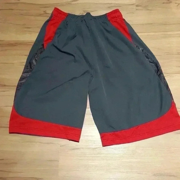 Reebok Shorts Size Small/CH - Picture 2 of 6